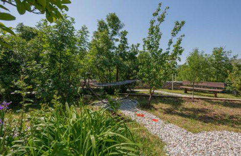 Cozy Home In Veliki Brocanac - Foto 21