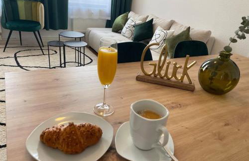 LUCKY STAYS LS12 - Vollausstattung - Zentrum - große Küche - 2 Zimmer - Smart-TV - Foto 1