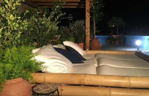 Terrazzo Esclusivo con zona Solarium da 200 mq - Foto 1