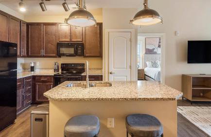 Landing Stylish 3BD Clubhouse Gym - Photo 52