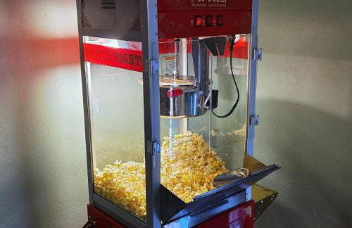 Hot Tub, Pool Table, Swing Sets, Theater, Kayaks - Foto 14