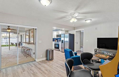 Summer Getaway Coastal Sea-Esta 4BD 3BA - Foto 12