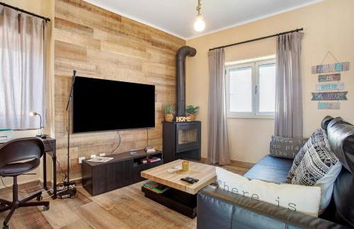 Home Away From Home - Photo 5