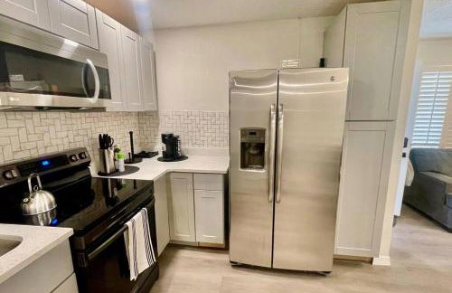 Apartment A, Restful,Cozy, close Sunland Park Mall - Foto 24