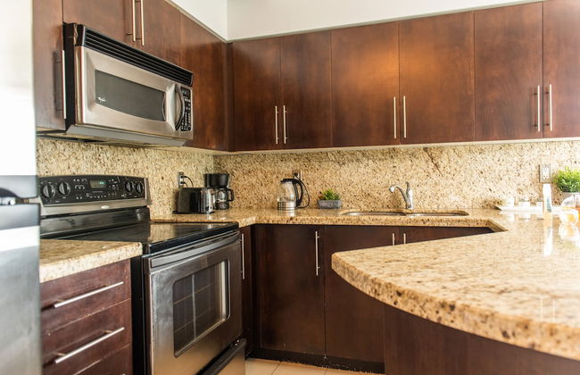 QuickStay CN Tower View Condo in Fort York - Foto 29