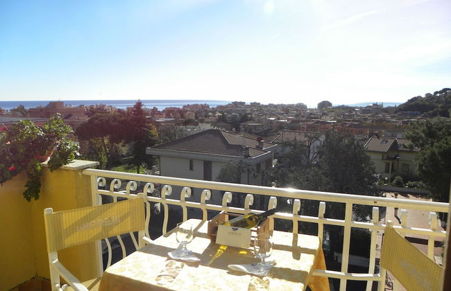 Apartment in Pietra Ligure With Balcony or Terrace-formerly TUI Ferienhaus - Foto 9