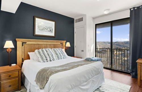 Top Floor Deer Valley Gondola Lakefront Condo- Great views - Photo 34