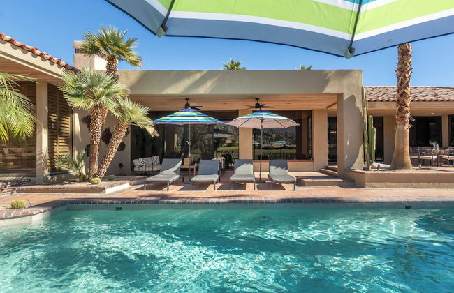 Moonshine by Avantstay Modern & Stylish Estate w/ Bar, Fire Pit & Hot Tub 5 bd - Foto 29