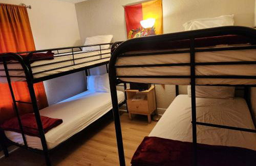 Beautiful 2-Bedroom Condo Near Universal and other Orlando Attractions, King Bed & Wi-Fi - Foto 9