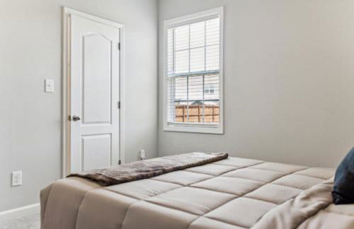 Family-Friendly 4BR Home with BBQ & Free Parking - Foto 39