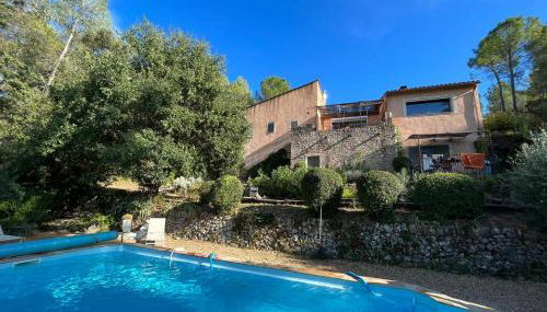 Le Figuier appart 2-3 pers en plein vignoble avec piscine privée à 30mn des gorgesdu Verdon et des plages - Foto 5, Garden