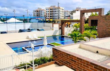 Apto 2 quartos com ar, piscina e varanda I 6 min praia Aruana - Foto 12