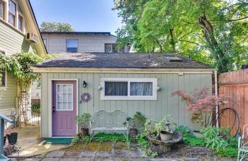 Cozy Portland Studio with Electric Fireplace - Foto 4