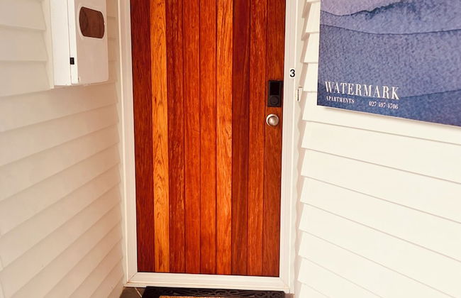 Watermark Studio Apartments - Photo 31