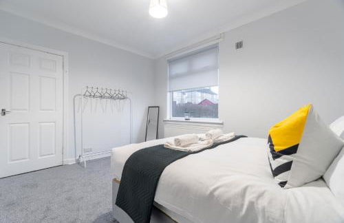 Kirkview Apartment - Photo 12