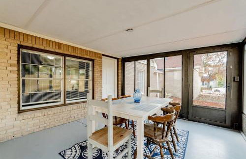 15mins to Downtown- Adorable on Taylor Both Units - Photo 14