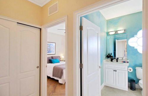 2BR Condo On Venice Island - Minutes To Beaches - Foto 24