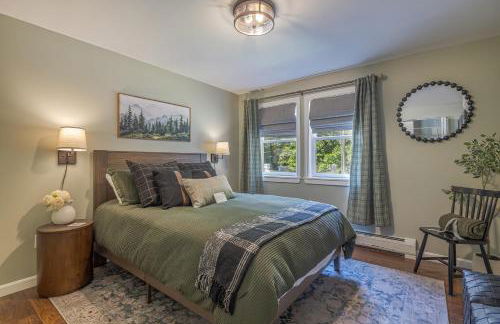 4BR Retreat, 16mi to Acadia NP, with Game Room - Foto 17