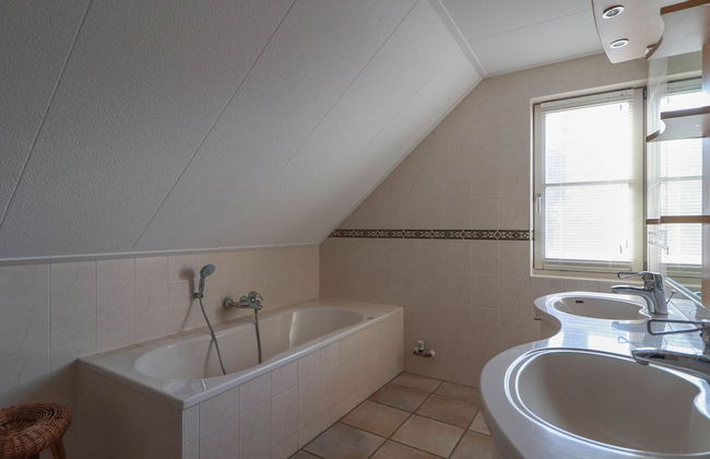 Spacious Villa in a Holiday Park in Makkum - Foto 14