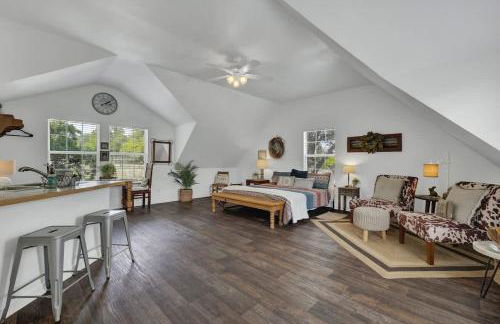 Cactus Flower Treehouse-Pet Friendly-Hill Country Views! - Foto 10