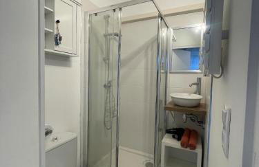 Studio indépendant, piscine & jardin en centre-ville - Foto 6