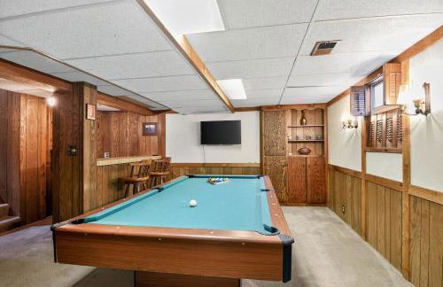 Historic Omaha Manor DT Near Zoo and Pool Table - Foto 33