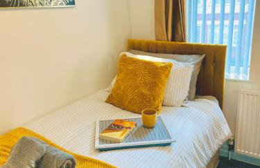 Ideal 4 Bed Home sleeps 7 Nr Middlebrook Stadium - Foto 15