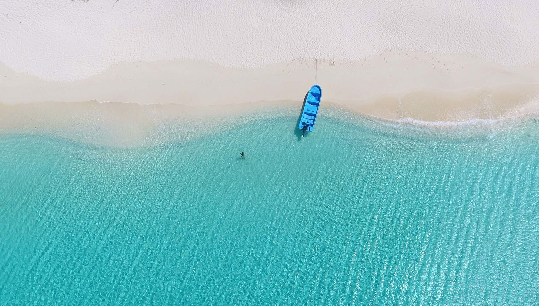 Bahia de las Aguilas: 2-Day Trip