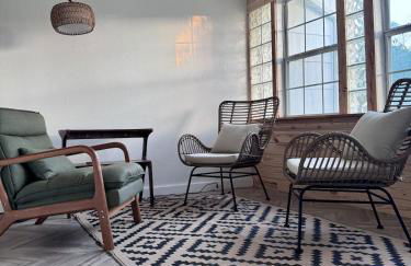 Stylish 1940s Home with Barn Guest House - Foto 22