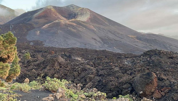 Tajogaite Volcano Day Trip - Photo 3, Marvel at the Cumbre Vieja cone