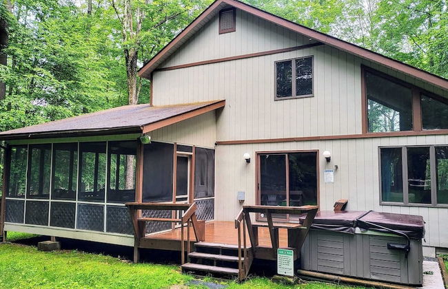 Mountain Memories by Avantstay Hot Tub Enclosed Deck, Large Yard w/ Fire Pit - Foto 43