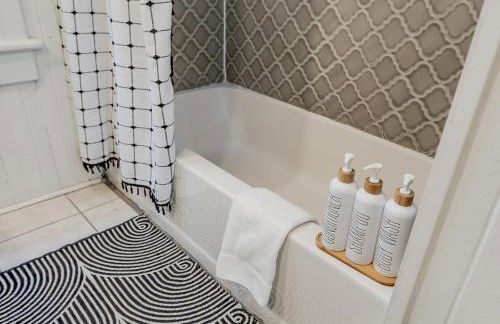 Cozy Home in Downtown close to Forsythe park - Foto 24