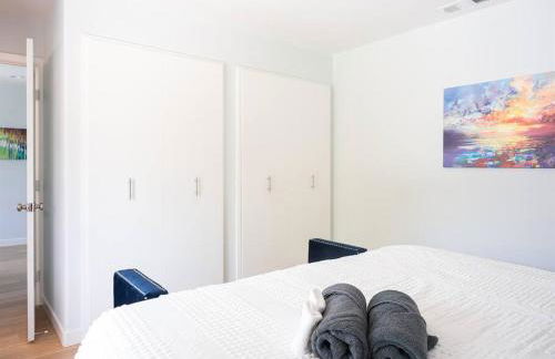 Family Renovated Home, Netflix, AC, WD, Putt Putt - Foto 26