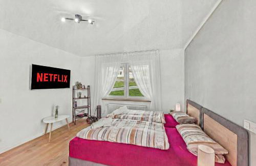 BAT Home Solutions Trierweiler - alles was ein Hotel nicht bietet - 5 Apartments 40 bis 120 qm für bis zu 29 Personen - 5-Raum-Apartment barrierefrei - 60 qm Balkon mit Blick bis Luxemburg - einzeln bis komplett buchbar - 3 Min zur A64 - Foto 63