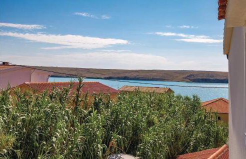 1 Bedroom Nice Apartment In Dinjiska - Foto 11