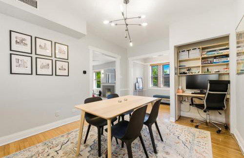 Steps to the Lakefront! This Uptown Beauty is Everything You Need for a Perfect Chicago Getaway condo - Foto 10