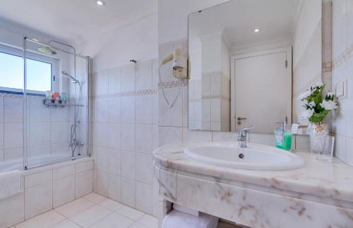Villa Esmeralda - Photo 25