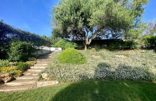 Bini Moxonia Villa de lujo con Vistas al mar, piscina, barbacoa Espectacular Jardín - Foto 11