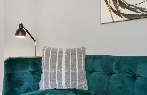 1BR Vibrant & Inviting Apt in Chicago - Montrose 2E - Foto 9