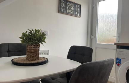 The Den - by Caithness Luxury Apartments NC500 - 2 Bedroom holiday home - Sleeps Work teams upto 2 & holiday makers upto 4 - BUDGET FRIENDLY FOR LONG STAY TRADES - CONTACT US - - Foto 13