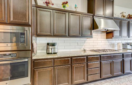 Beautiful Bakersfield Home about 8 Mi to Downtown! - Photo 8