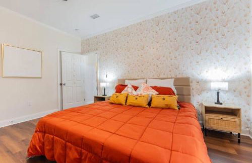 Modern 5BR with Full Kitchen, Game Room, Fenced Yard and BBQ Grill - Foto 3