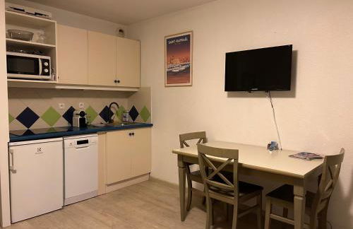 Domaine Valescure vue Piscine ou Pinede - Wifi - Foto 20