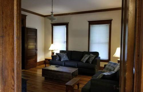 BaseCampWV-Durbin. Spacious 4 bedroom house w/yard - Foto 29