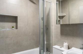 Elegant 3 Bed Apt for Contractors & Families Sleeps 5 - Foto 29