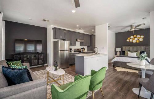 Comfy Studio With Private Parking Near Tx Med Ctr - Foto 6