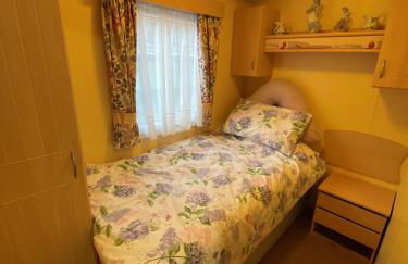 Secluded Woodland Hideaway - 2 Bed with Private Parking - Photo 6