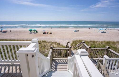 Topsail Treasure's - Oceanfront Luxury Spa Pool - Foto 8
