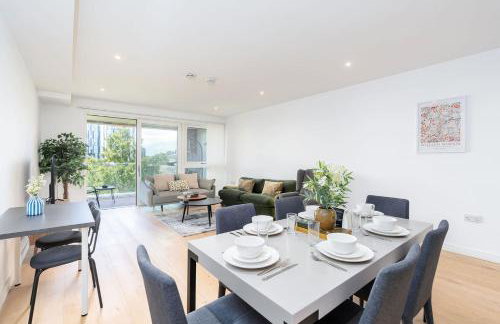 Tranquil 2-Bed Apartment, Balcony, Sleeps 6, 7 Minute Drive to King's Cross St Pancras - By City Peace - Foto 5