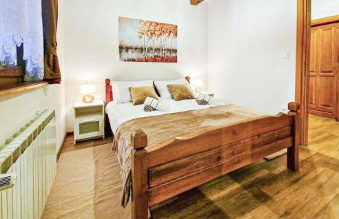 Lovely Home In Gospic With Wifi - Photo 19